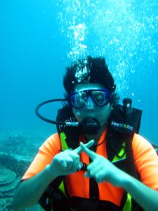 プーケットラチャノイ島 シミランより綺麗かも!!_f0144385_0543492.jpg