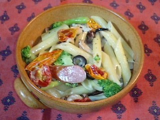 ドライトマトのクリームパスタ_a0096796_1494622.jpg