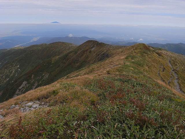 家内と月山に登る_f0138096_20381495.jpg