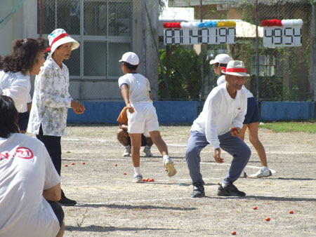 諸鈍小中学校運動会　「がんばれ赤組！」　４位入賞！_e0028387_0204027.jpg