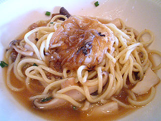 遊食 空海@出雲 ★★☆ (きのことチーズのラーメン/季節のラーメン)_f0080612_9364042.jpg