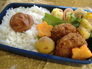 rikaさんのお弁当から・・・_f0082141_1231317.jpg