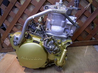 CRM250AR ピストン交換&排気デバイスオーバーホールについて_b0118834_11264121.jpg