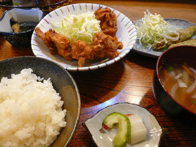 海賊の鳥唐揚げ定食_e0005253_22461066.jpg