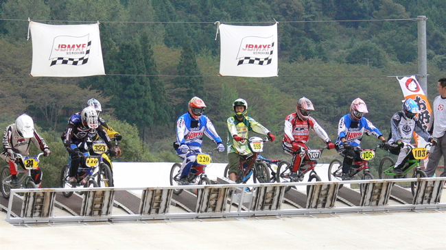 2007ジャパンシリーズ安芸高田市長杯VOL2JBMXFスーパーシリーズ第７戦　準決勝〜予選の画像垂れ流し_b0065730_20303697.jpg