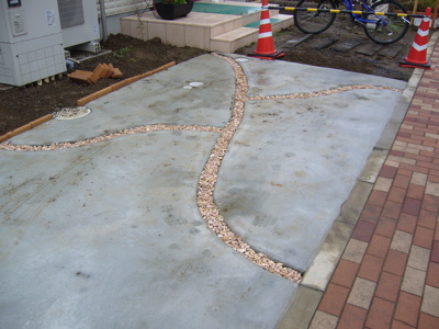 07 10 08 コンクリート目地への砂利詰め 9046 Greenwood Ave N 07 10 08 コンクリート目地への砂利詰め 9046 Greenwood Ave N