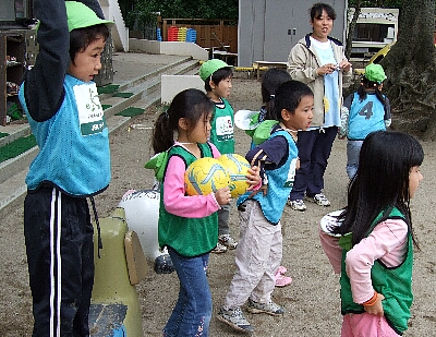 10月9日スギっ子巡回指導in第一ルンビニ園_e0127003_1134245.jpg