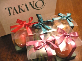 お菓子 新宿タカノ 果実ピュアゼリー 虹色ドレスと暁の部屋 お菓子 新宿タカノ 果実ピュアゼリー 虹色ドレスと暁の部屋