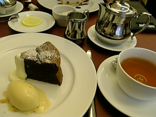 e0098908_0123116.jpg