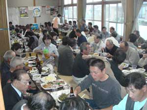 市政報告会を開催しました。_d0129296_21403645.jpg