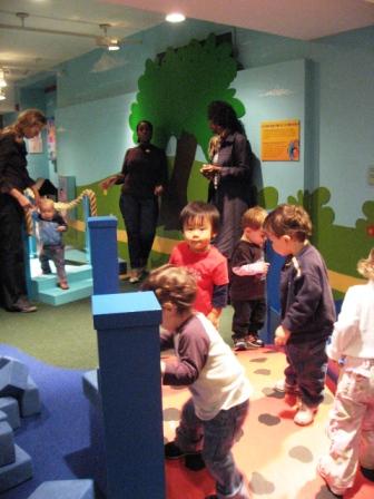 １８ヶ月と９日　～Children\'s Museum of Manhattan～_b0086240_1011344.jpg