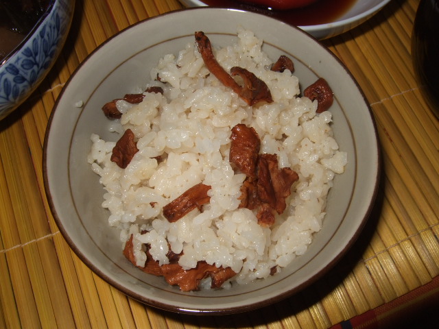 アンズ茸の炊き込みご飯_e0104154_79381.jpg