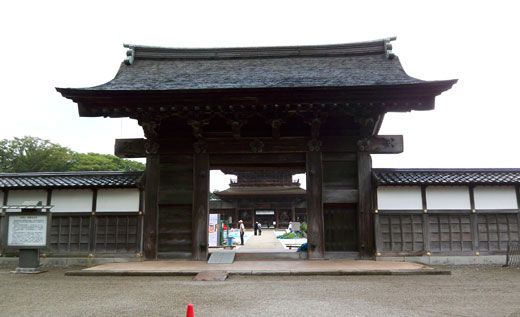 国宝建造物：高岡山瑞龍寺_b0015157_0502282.jpg