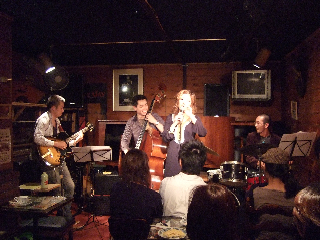 hyun-cafe(ヒョンカフェ)@コーナーポケット_c0127317_15434612.jpg