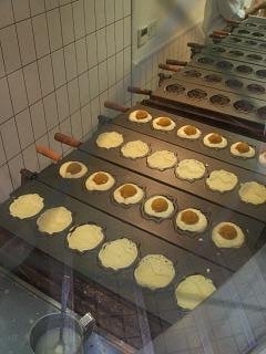 ペコちゃん焼き　不二家神楽坂店_c0135971_14593656.jpg