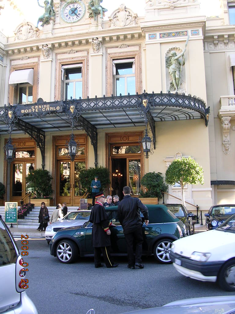 2006年2月8日(水)南フランス旅行記_f0060461_15125835.jpg