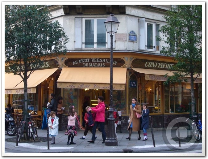 ■街角のパン屋（パリ）_a0014299_894274.jpg