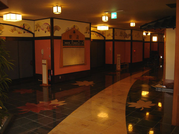 千と千尋の湯屋を感じる温泉旅館!_b0067774_11471198.jpg