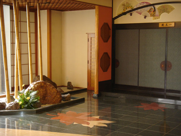 千と千尋の湯屋を感じる温泉旅館!_b0067774_11472718.jpg