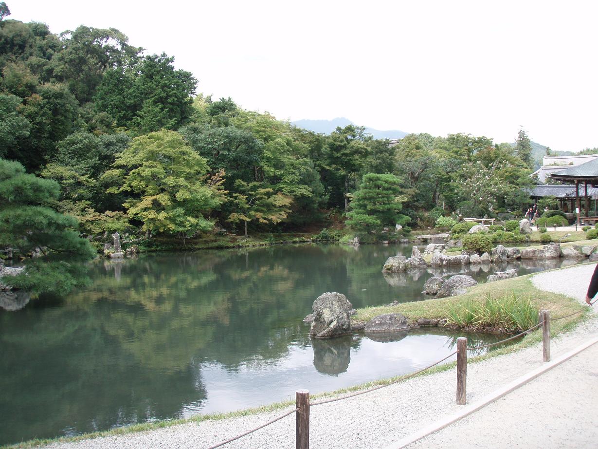 天龍寺大方丈＆曹源池　　　人溢れ座して汗ふく曹源池_d0051106_025082.jpg