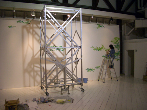 芽生え展 展示準備中_e0118827_1155015.jpg