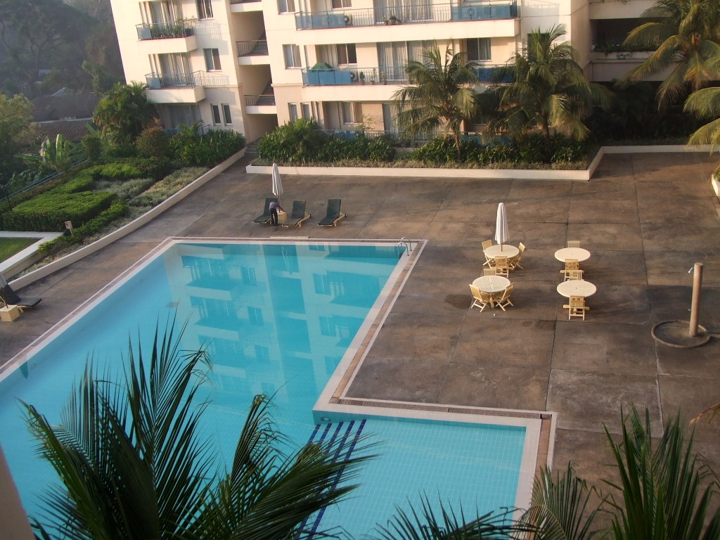 Sakura Residence Yangon_c0139755_1639210.jpg