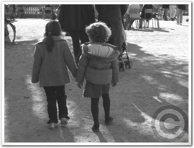 ■街角の子供たち（パリ）_f0063227_1523849.jpg
