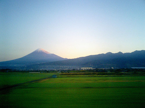 2007.10.28 富士山には宝永火山があります。_a0008934_23132741.jpg