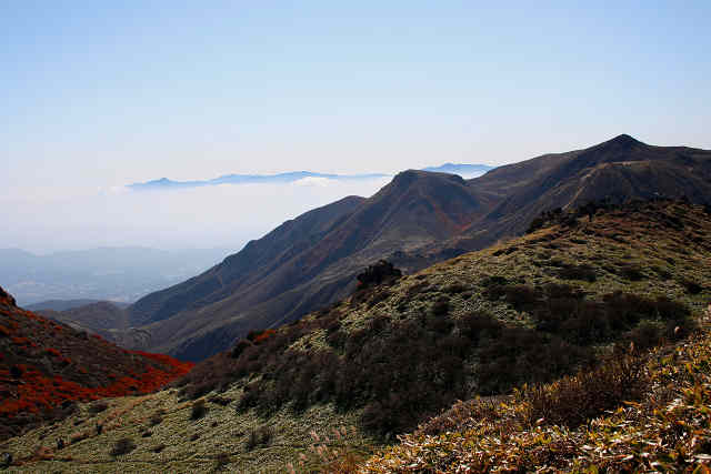 くじゅう紅葉ドラマ（三俣山）_f0082181_1532635.jpg