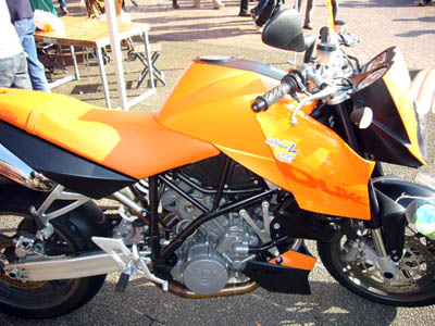 b0094687_32119.jpg