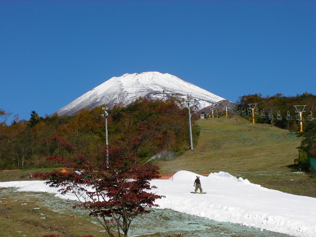 初滑り、イエティへ_e0089227_1931812.jpg