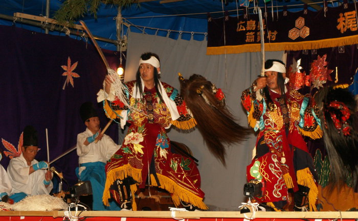 神楽「大江山」_c0116915_22372563.jpg
