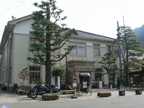 飛騨路　郡上市八幡町（１）　水のまち_e0075015_356985.jpg