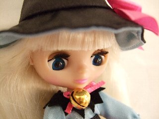 今月のプチブライス ― ｢スウィートスペルスカーレット｣ : だん