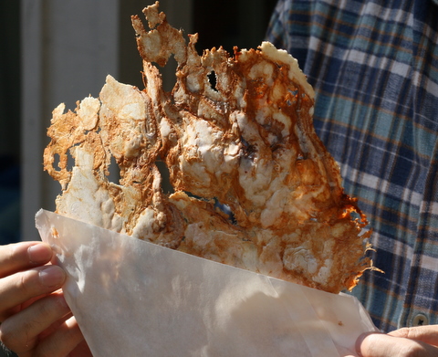 江ノ島名物　丸焼きたこせんべい_a0093509_16545198.jpg