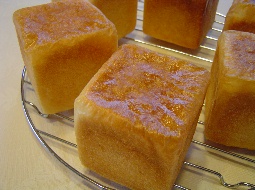 ミニミニ角食パン_b0107544_17275877.jpg