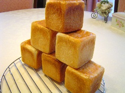 ミニミニ角食パン_b0107544_1733841.jpg