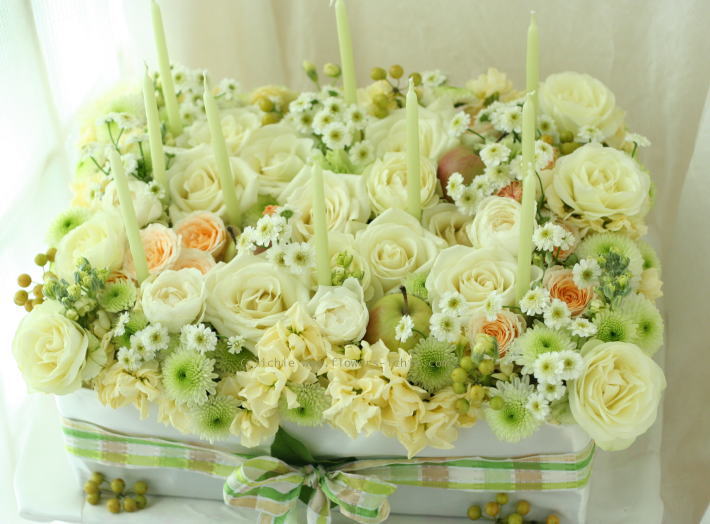 ウェディングとお誕生日2　結婚式の花の演出_a0042928_21532893.jpg