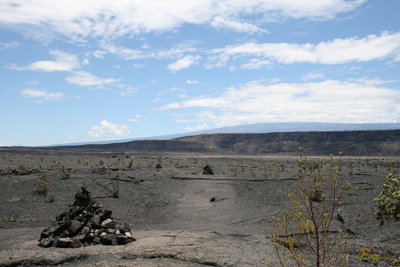 Kilauea　Caldera *キラウエア　カルデラのトレッキング*_c0109135_22123413.jpg