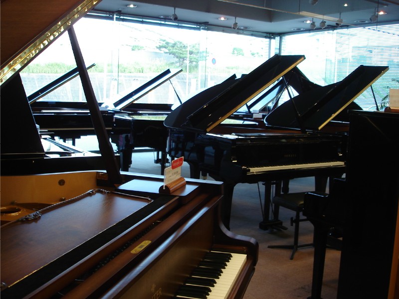 写日記３・スタッフの方々＆pianos_f0024708_01742.jpg