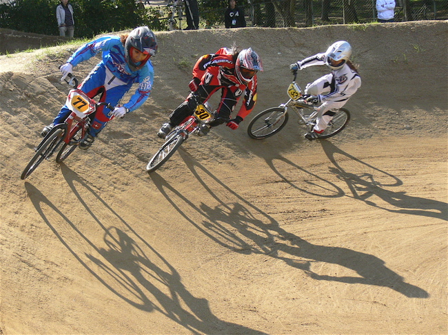 2007JBMXF全日本BMX選手権大会IN大泉緑地VOL6エリートウイーメン予選〜決勝の画像垂れ流し_b0065730_2142854.jpg