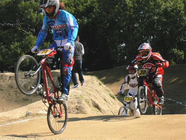 2007JBMXF全日本BMX選手権大会IN大泉緑地VOL6エリートウイーメン予選〜決勝の画像垂れ流し_b0065730_21443054.jpg