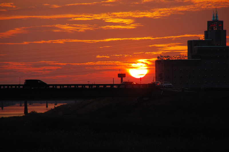 四丁目の夕日_d0076530_23215450.jpg