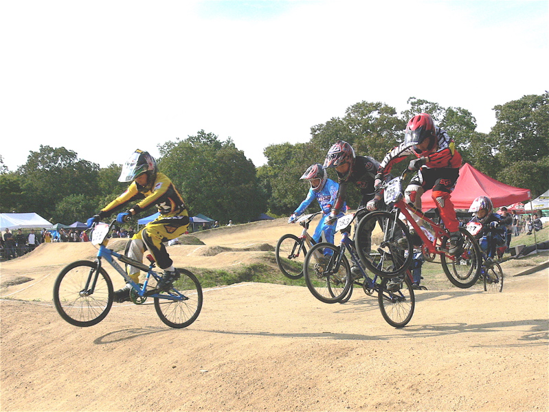 2007JBMXF全日本BMX選手権大会IN大泉緑地VOL9年齢別クラス予選第3ヒートの画像垂れ流し_b0065730_22573740.jpg