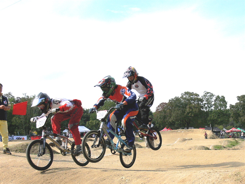 2007JBMXF全日本BMX選手権大会IN大泉緑地VOL9年齢別クラス予選第3ヒートの画像垂れ流し_b0065730_2259089.jpg