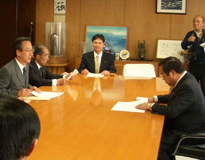 所属会派の市長への来年度要望_f0141310_21444032.jpg