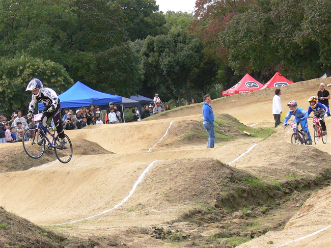 2007JBMXF全日本BMX選手権大会IN大泉緑地VOL11ビギナークルーザー１２才以下クラス決勝画像垂れ流し_b0065730_2243260.jpg