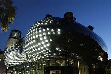 Kunsthaus Graz_d0079151_3522561.jpg