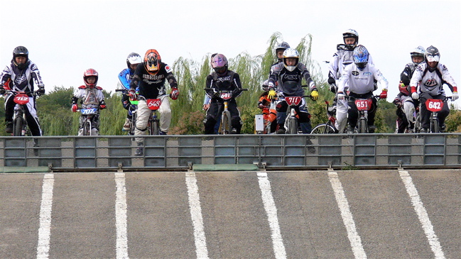 2007JBMXF全日本BMX選手権大会IN大泉緑地VOL12クルーザー13~40才クラス決勝画像の垂れ流し_b0065730_20483119.jpg