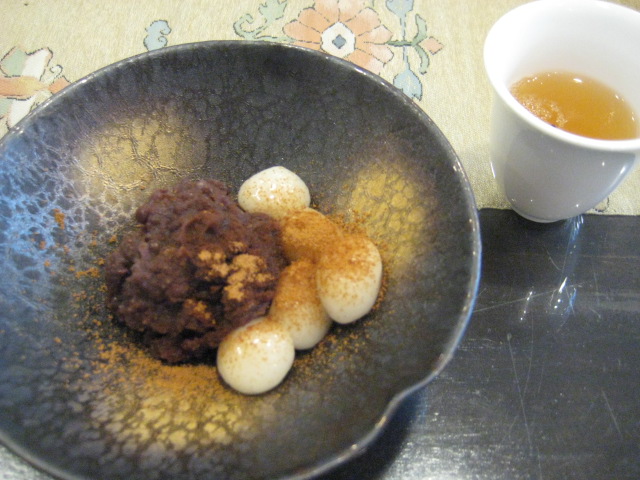 茶茶の間_a0091095_1630359.jpg